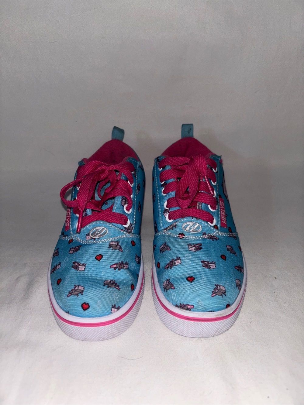 Heelys Pro 20 Minecraft Axolotl Turquoise Sneakers with Hot Pink Laces
